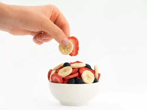 Mixit Nagy ropogós gyümölcs - Banán, eper, áfonya 160g fagyasztva szárított